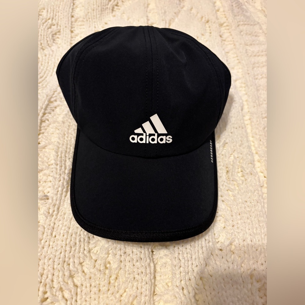 Adidas superlite hat. New without tags - Picture 5 of 5